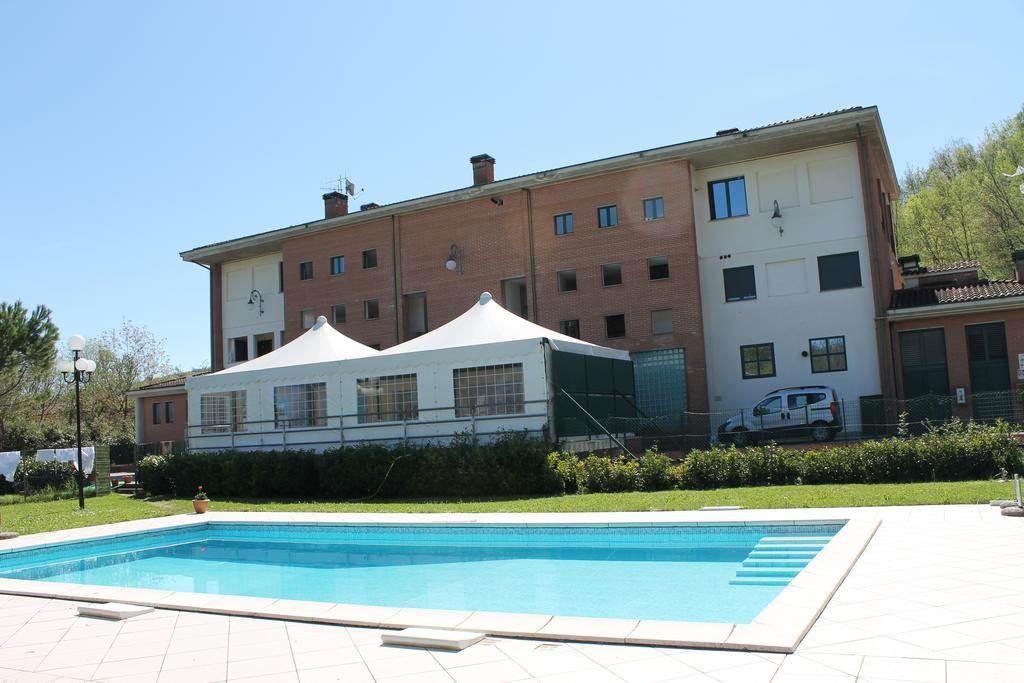 Residence La Piscina อิโซลา เดล กรันซัสโซ ดิตาเลีย ภายนอก รูปภาพ