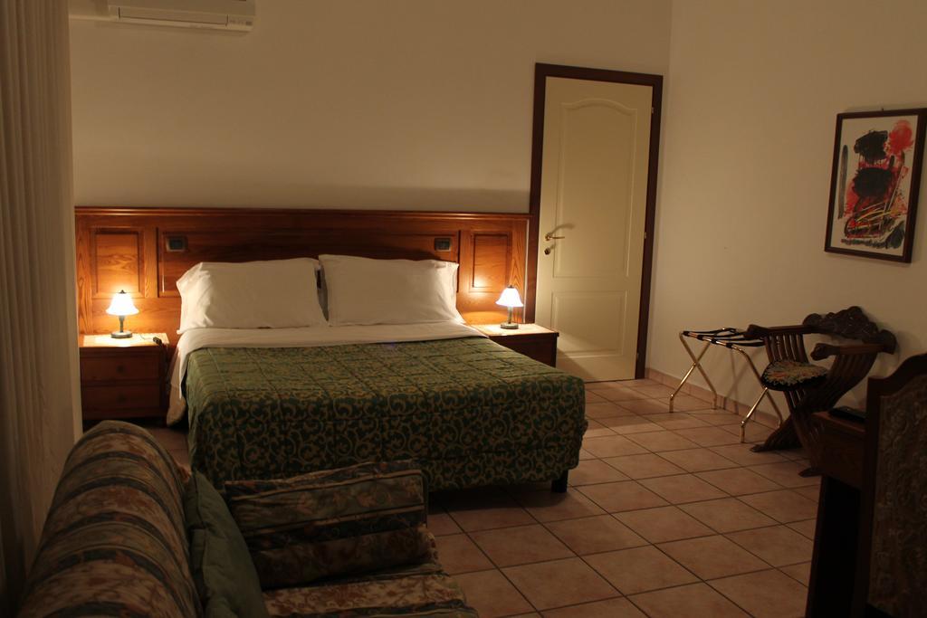 Residence La Piscina อิโซลา เดล กรันซัสโซ ดิตาเลีย ภายนอก รูปภาพ